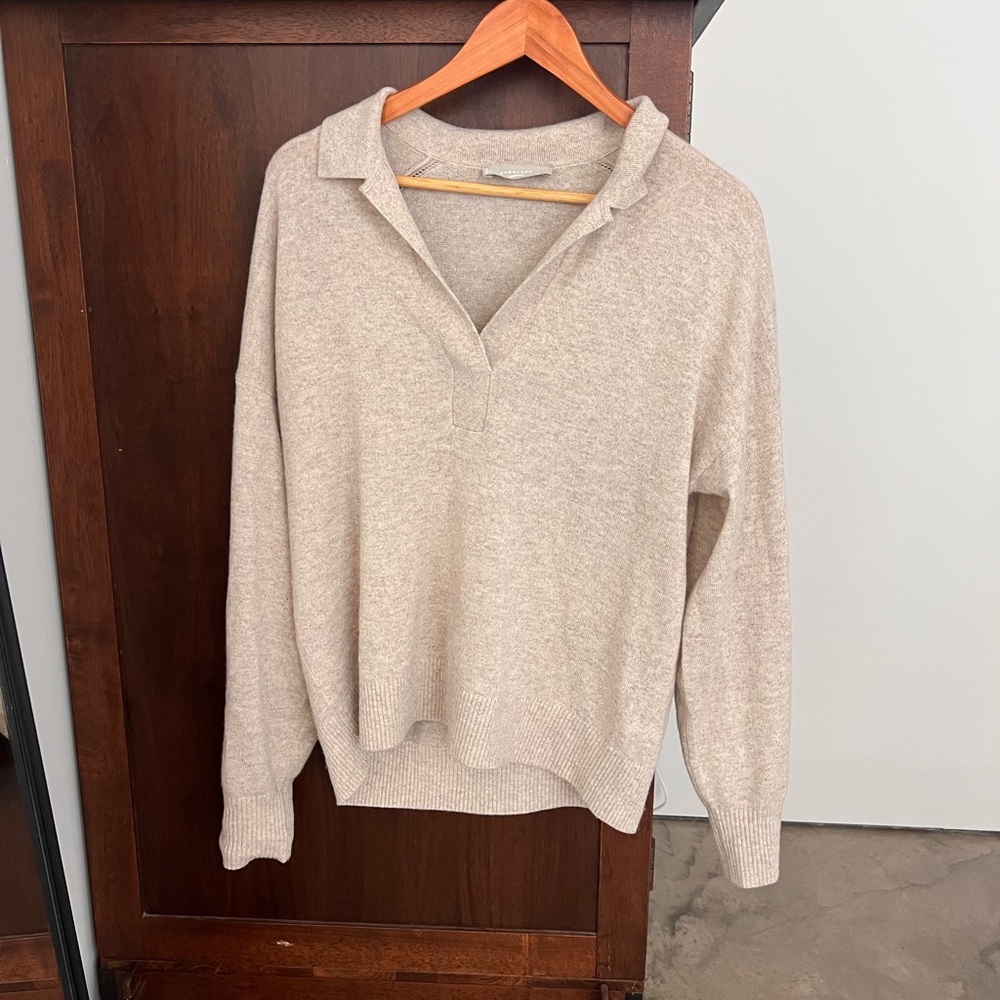 Everlane Women's Cream V-Neck Sweater